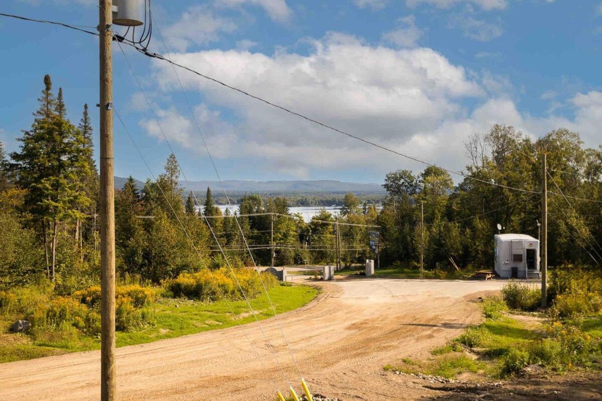 Huge Modern Chalet With Spa And Lake Access Saint-Gabriel-de-Brandon ภายนอก รูปภาพ