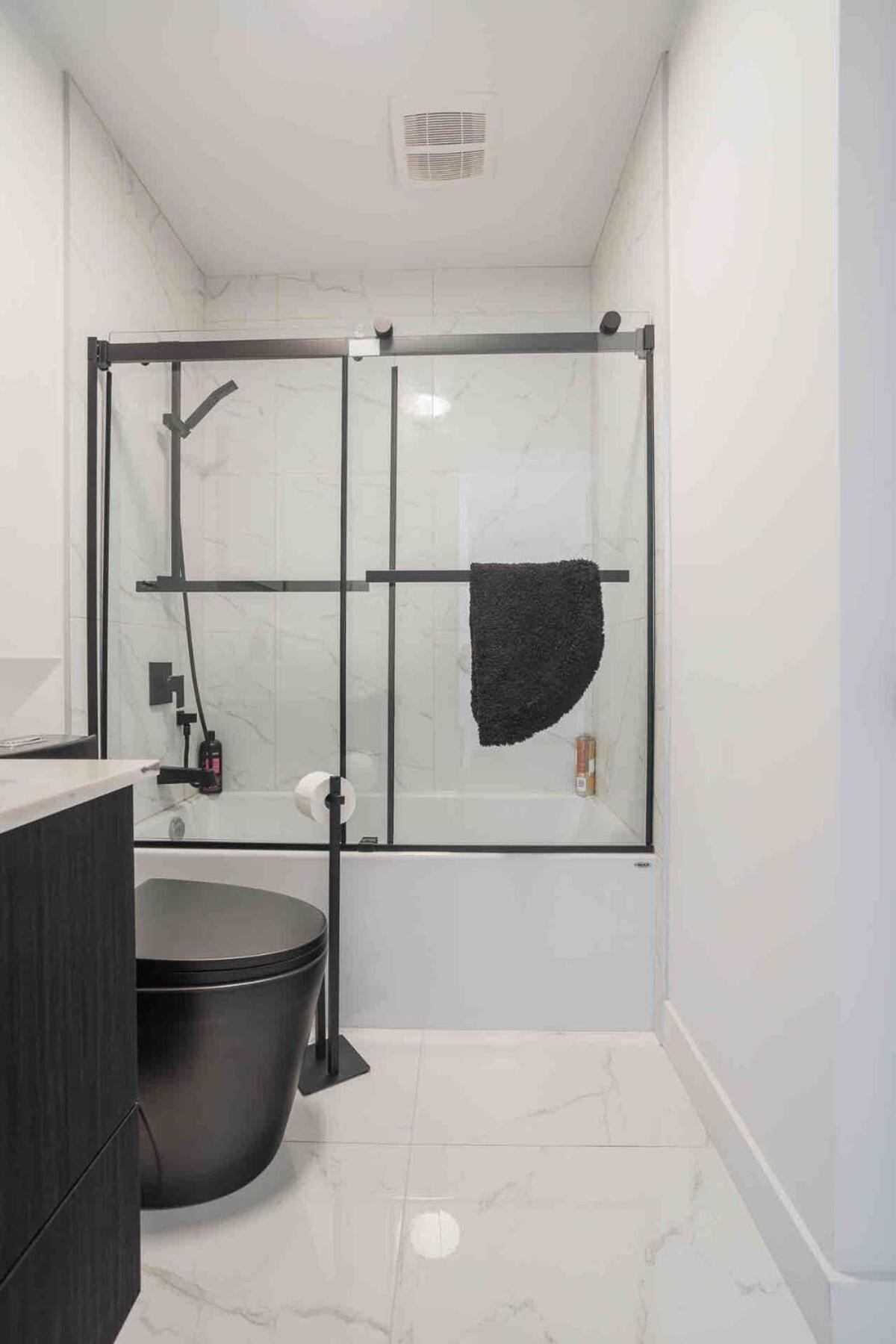 Huge Modern Chalet With Spa And Lake Access Saint-Gabriel-de-Brandon ภายนอก รูปภาพ