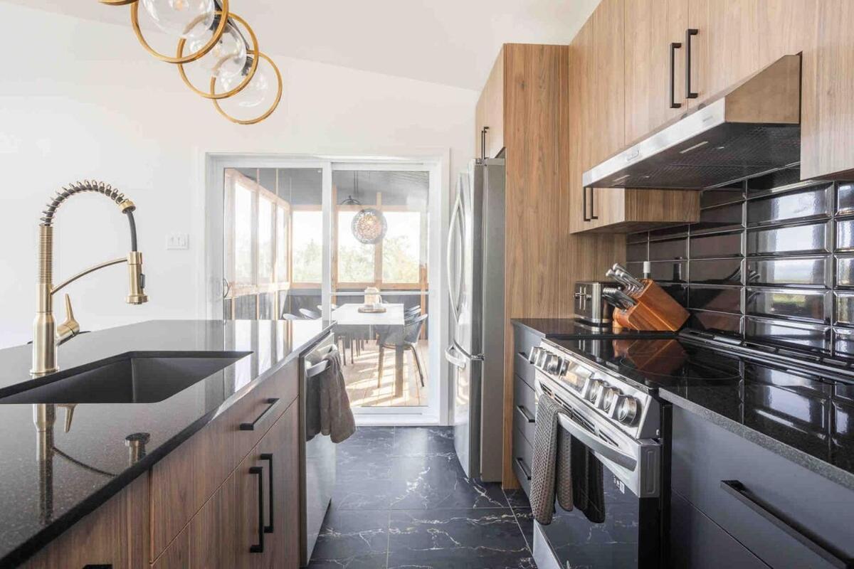 Huge Modern Chalet With Spa And Lake Access Saint-Gabriel-de-Brandon ภายนอก รูปภาพ